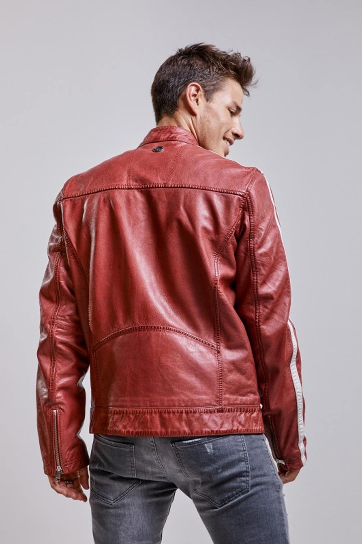 Redskins' worn-in red sheepskin jacket-racing stripes, biker style. - Image n°3