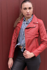 Vibrant red lambskin Perfecto by Schott, slim-fit for seasonal edge. - Image n°4