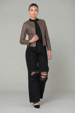 Slim taupe lambskin jacket with textured stitching for urban chic. - Image n°4