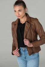 Rusty ruby lambskin biker jacket, slim and rock-chic for all seasons. - Image n°4