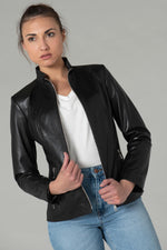 Black lambskin jacket, slim fit, full-zip collar and satin lining. - Image n°3