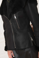 Noir lambskin jacket: semi-oiled, lambswool-lined, chic and warm. - Image n°9