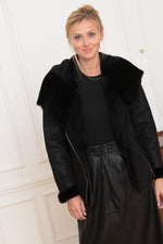 Noir lambskin jacket: semi-oiled, lambswool-lined, chic and warm. - Image n°7