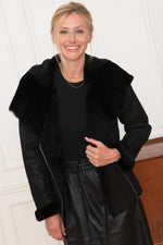 Noir lambskin jacket: semi-oiled, lambswool-lined, chic and warm. - Image n°1