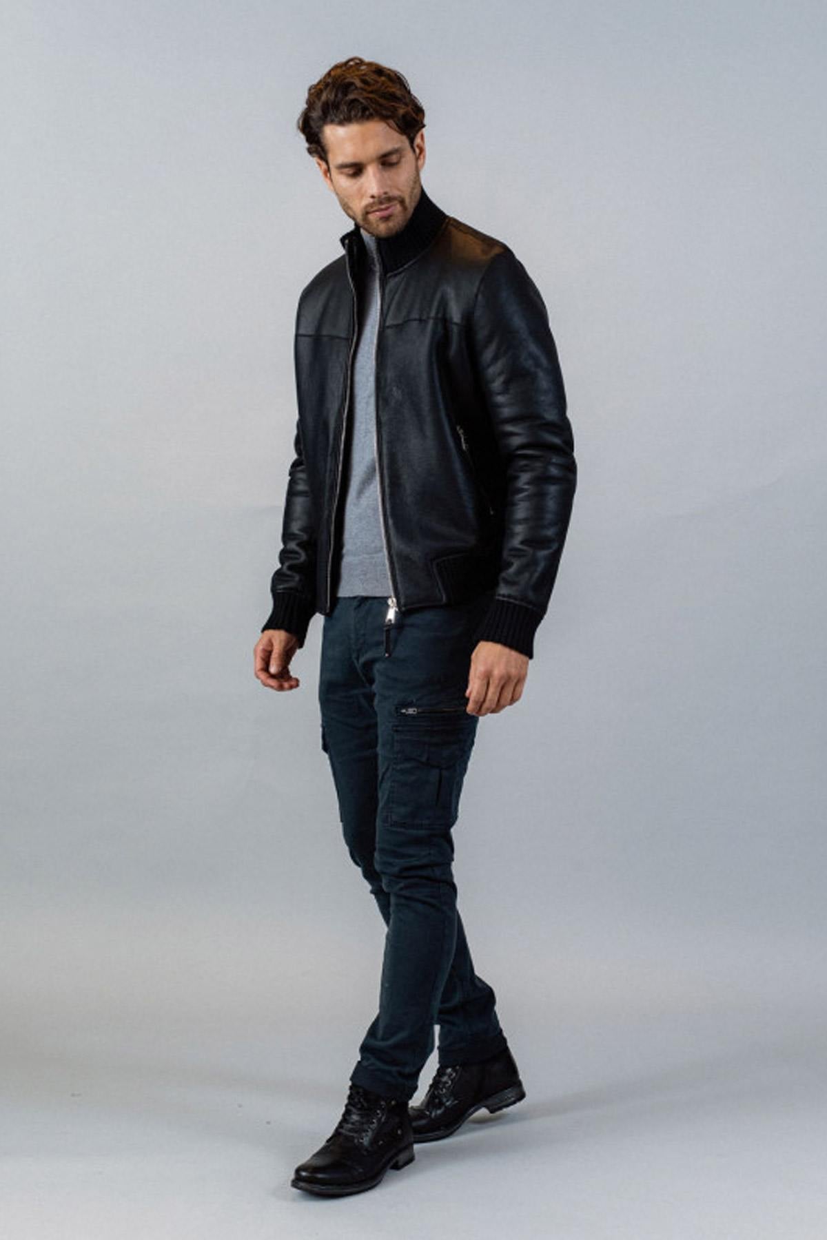 Ultra-soft black bomber in merino lambskin, French Air Force-inspired. - Image n°5