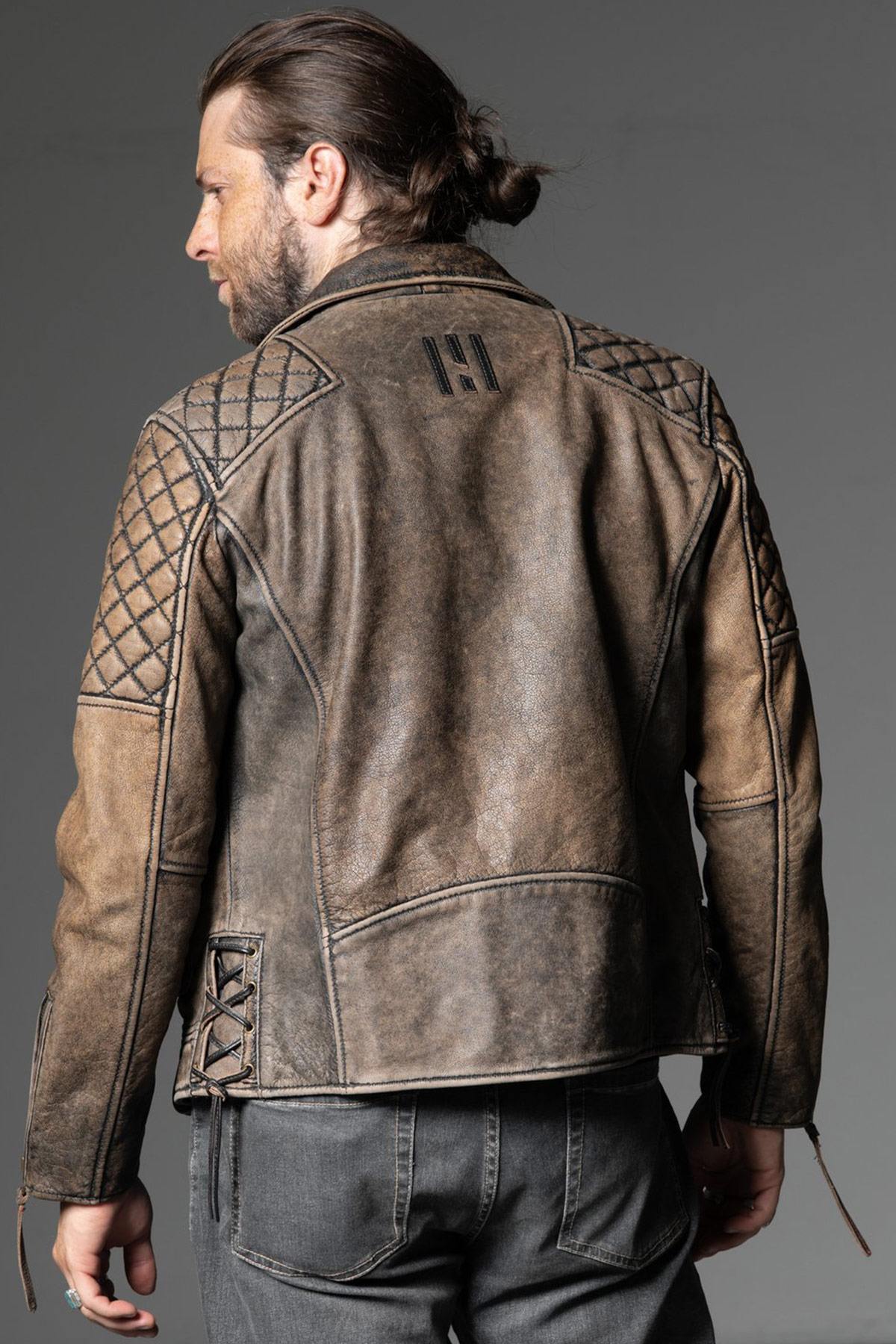 Buffalo leather perfecto with rugged vintage finish. Zips and lacing. - Image n°6