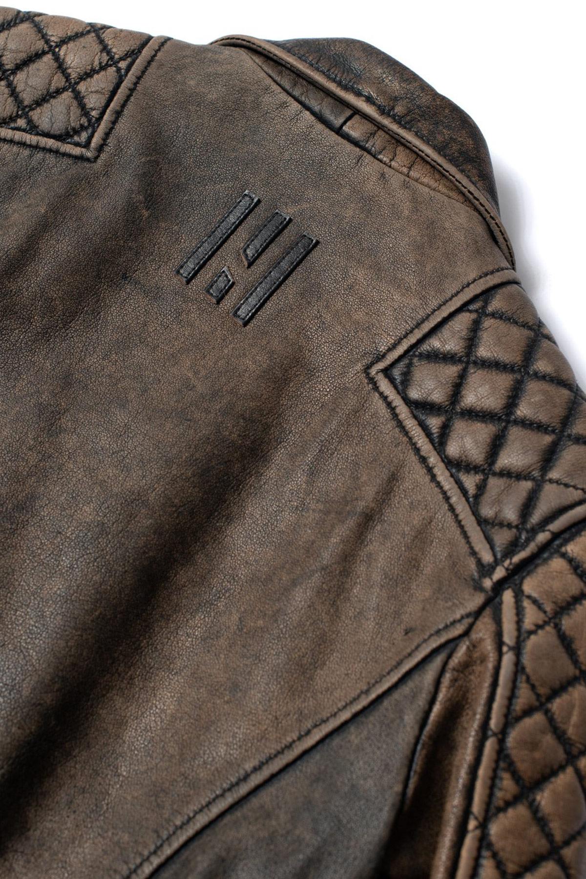 Buffalo leather perfecto with rugged vintage finish. Zips and lacing. - Image n°7