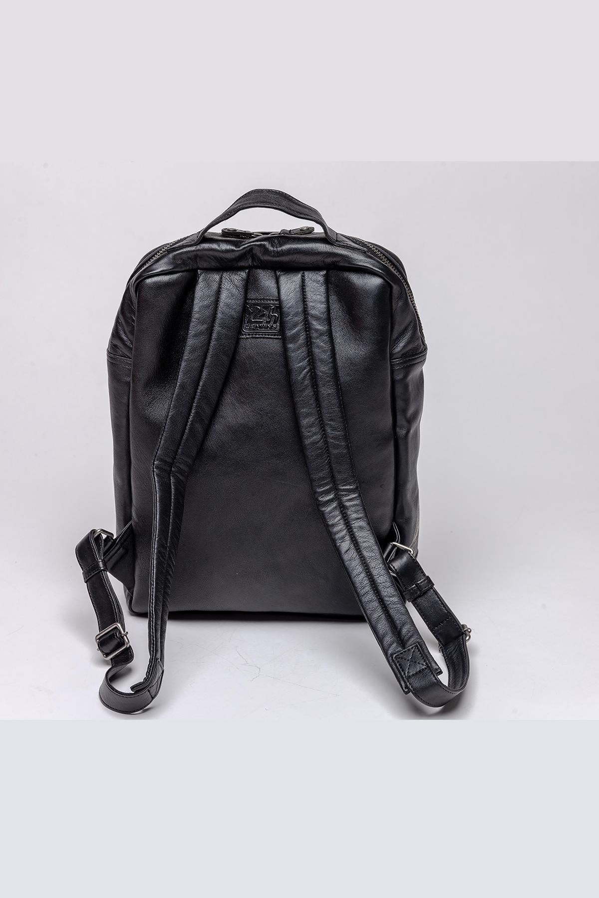 Vintage McQueen Edition Black Leather Backpack - Image n°4