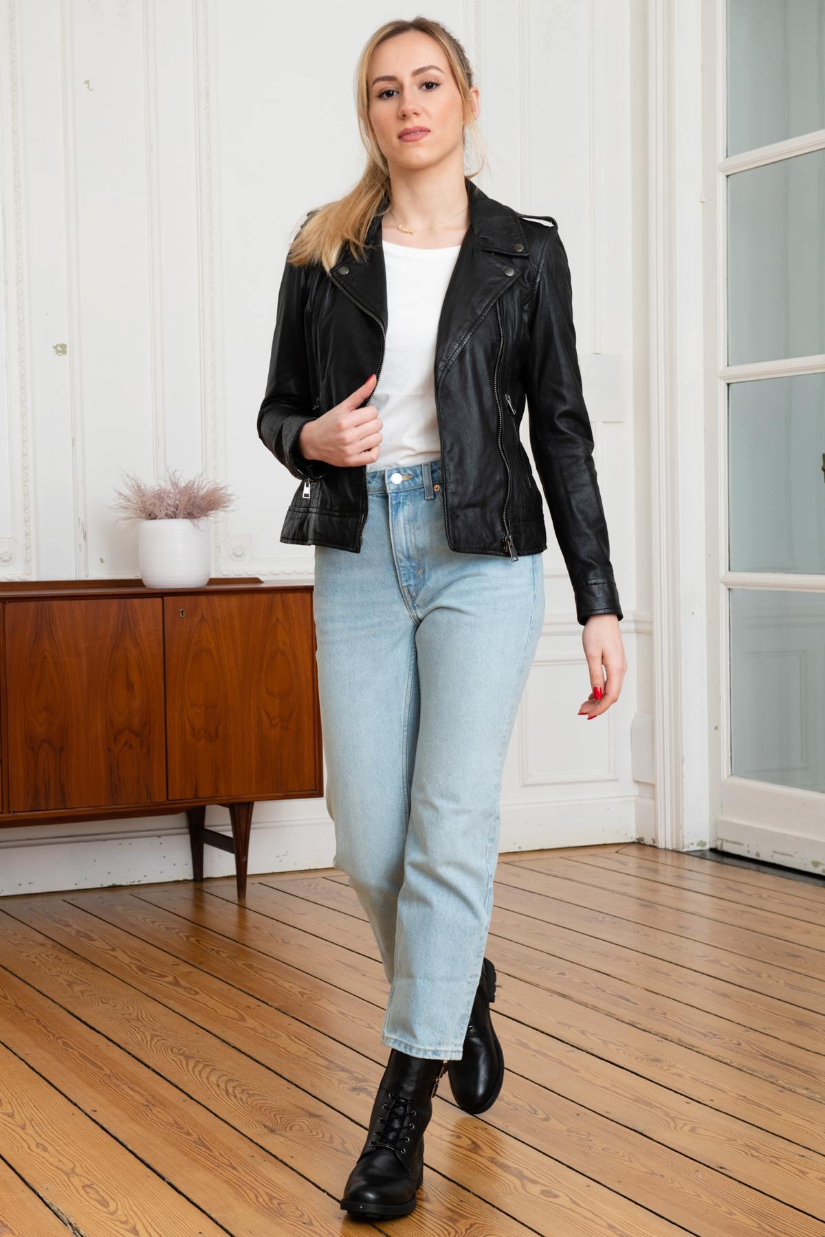 Biker style jacket in black leather - Image n°2
