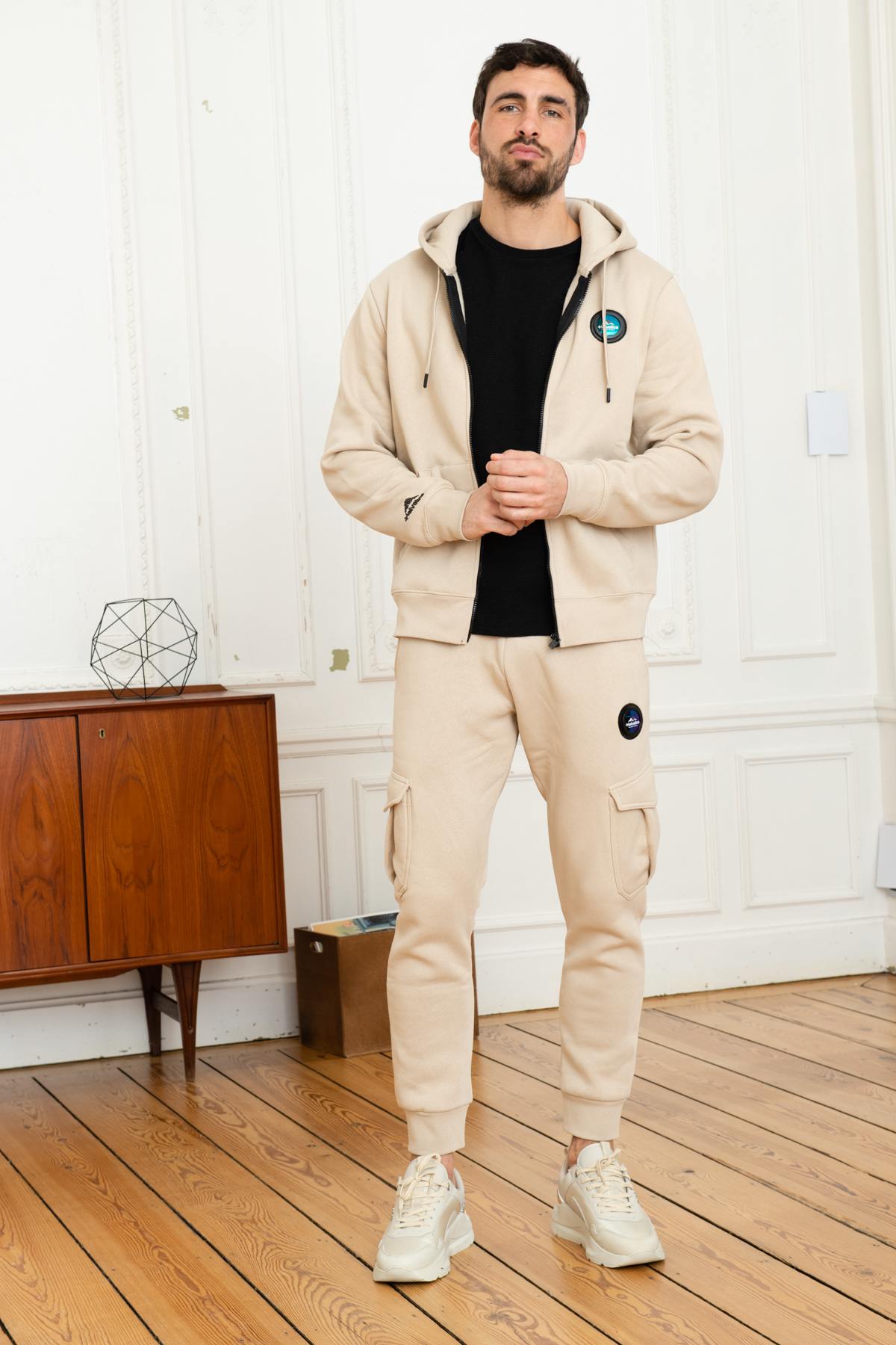 Beige cargo style jogging pants - Image n°4