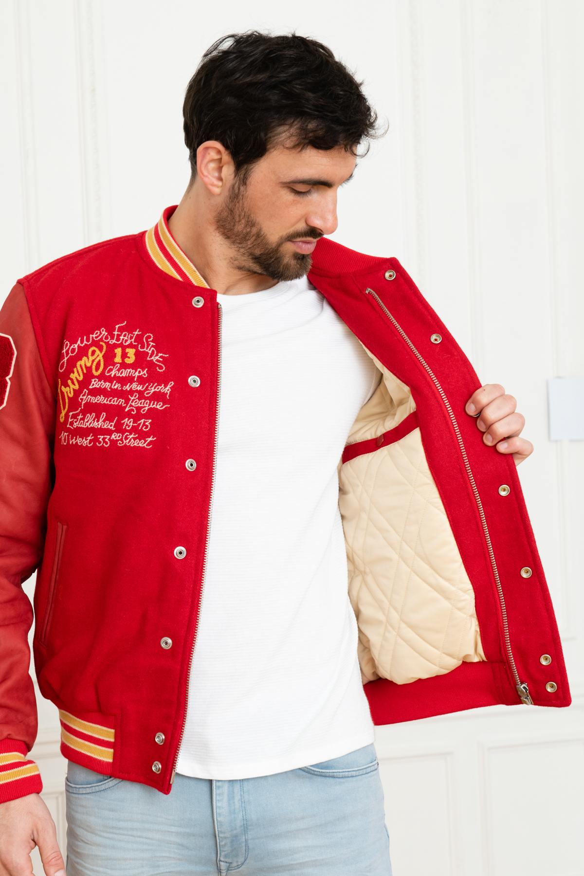 Schott's red teddy: vachetta leather sleeves, wool-blend body. - Image n°4