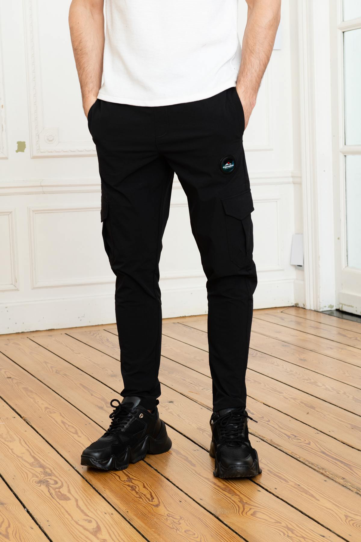 Sportswear cargo pants - Image n°4