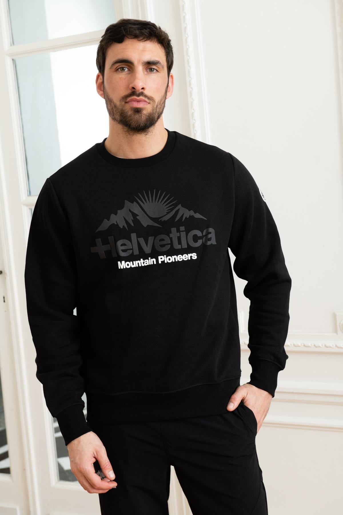 Black sportswear sweater - Image n°1