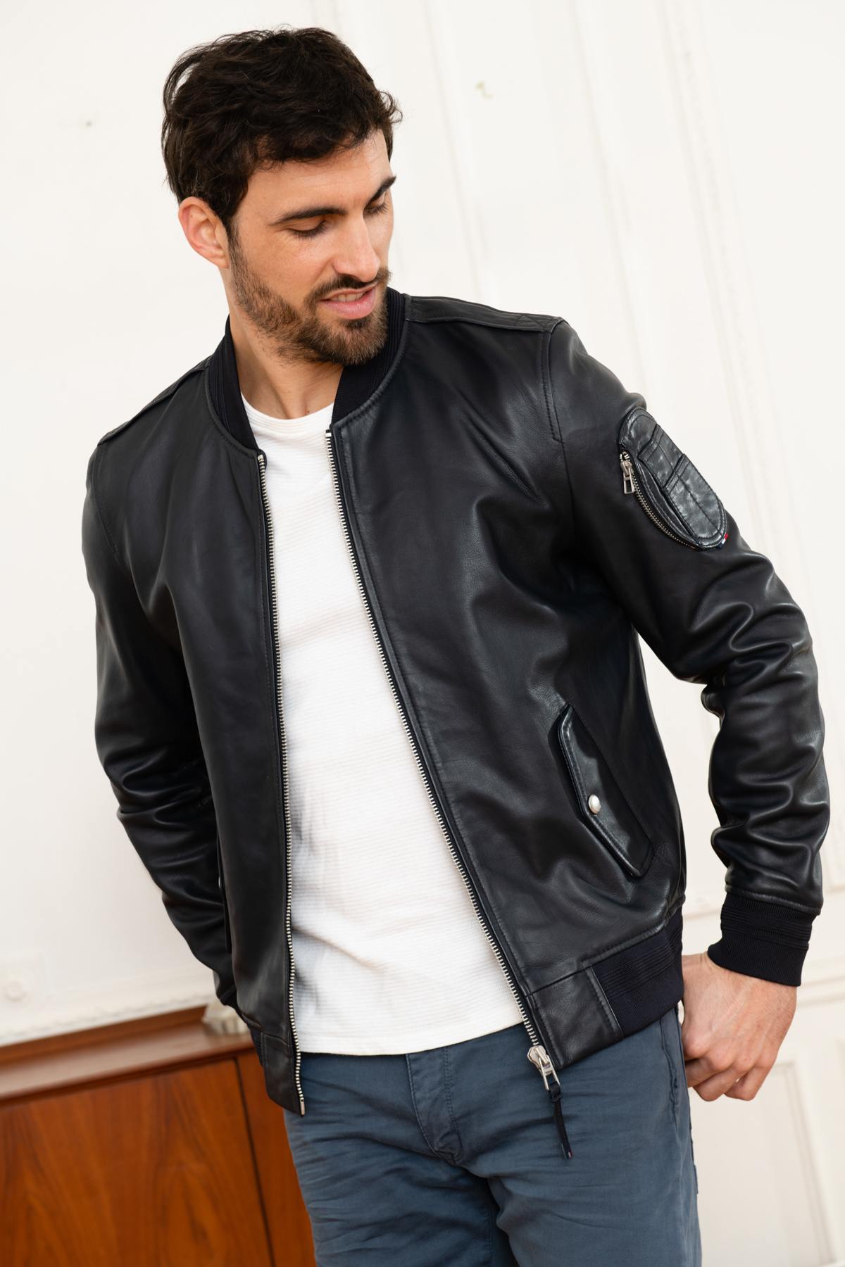 Tailored navy bombers in lambskin, inspired by Patrouille de France. - Image n°1