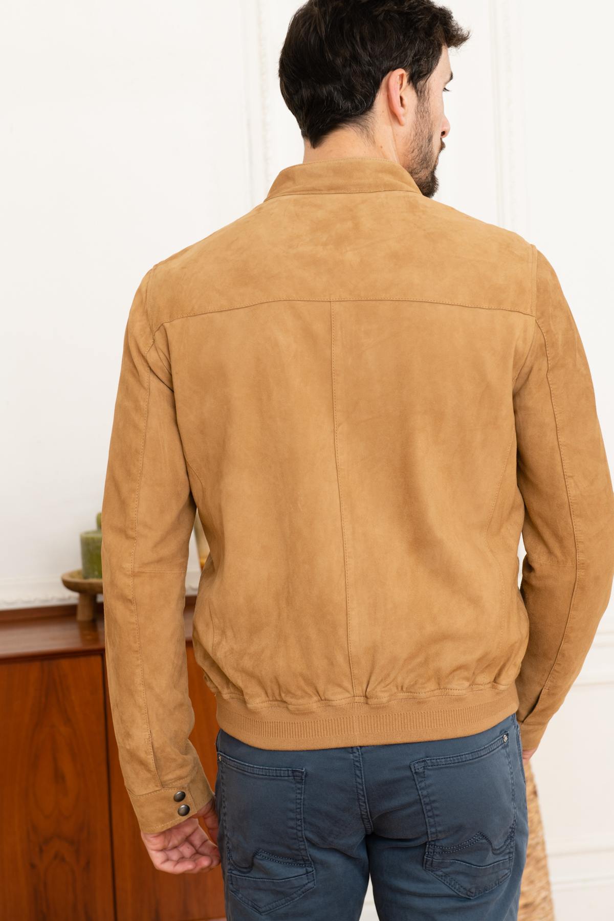 Oakwood's tan suede goat leather jacket: soft, sharp regular fit. - Image n°5