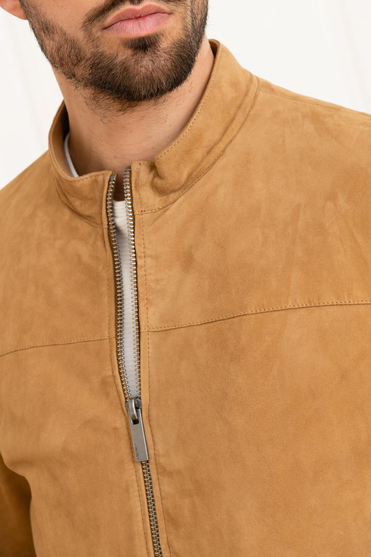 Oakwood's tan suede goat leather jacket: soft, sharp regular fit. - Image n°8