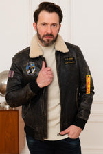 Cowhide jacket: washed finish, shearling collar, aviator-inspired. - Image n°9
