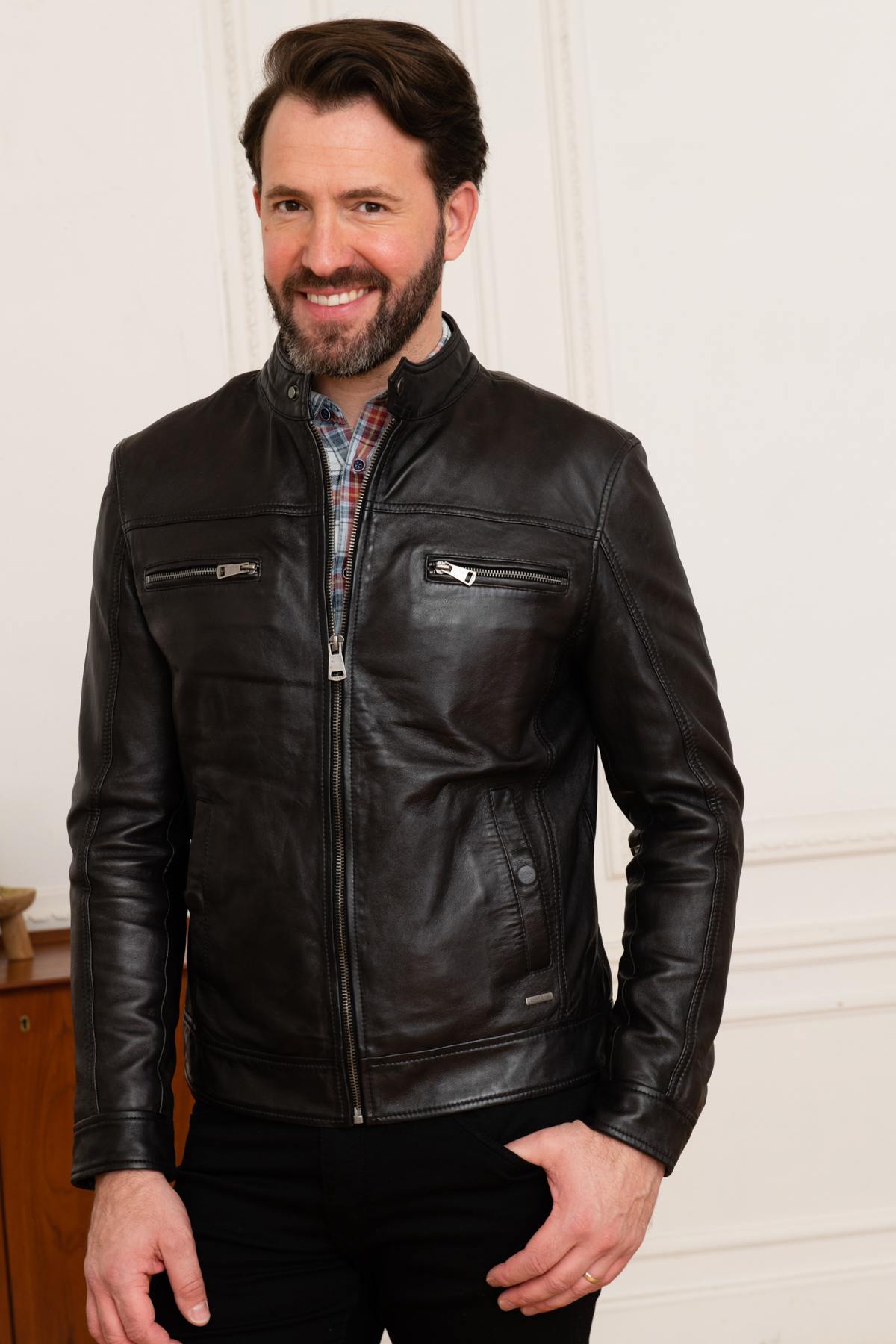 Sheep leather jacket in black, regular fit. Biker collar, urban style. - Image n°7