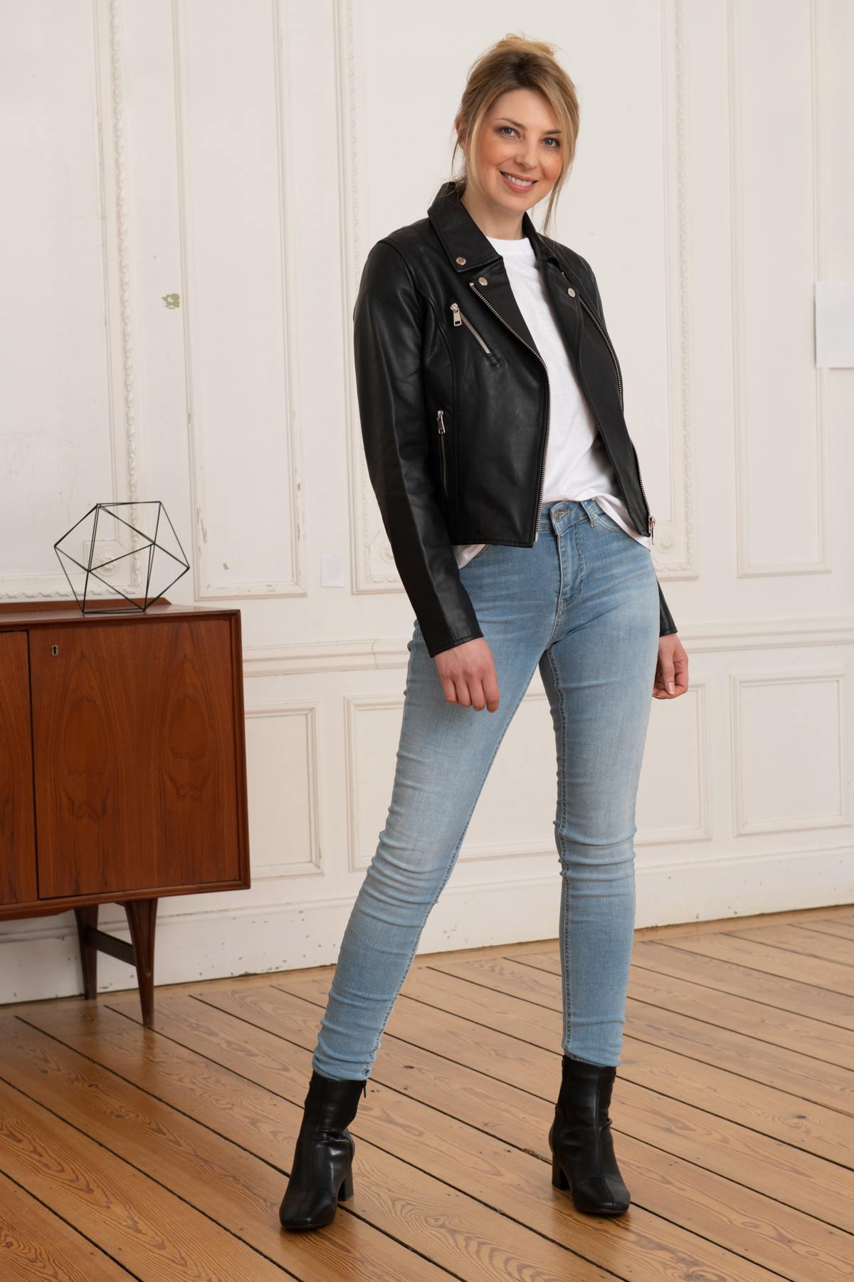 Slim-fit lambskin jacket by Redskins, biker-inspired and feminine. - Image n°3
