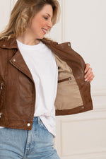 Slim lambskin biker jacket with aged finish and metallic accents. - Image n°5