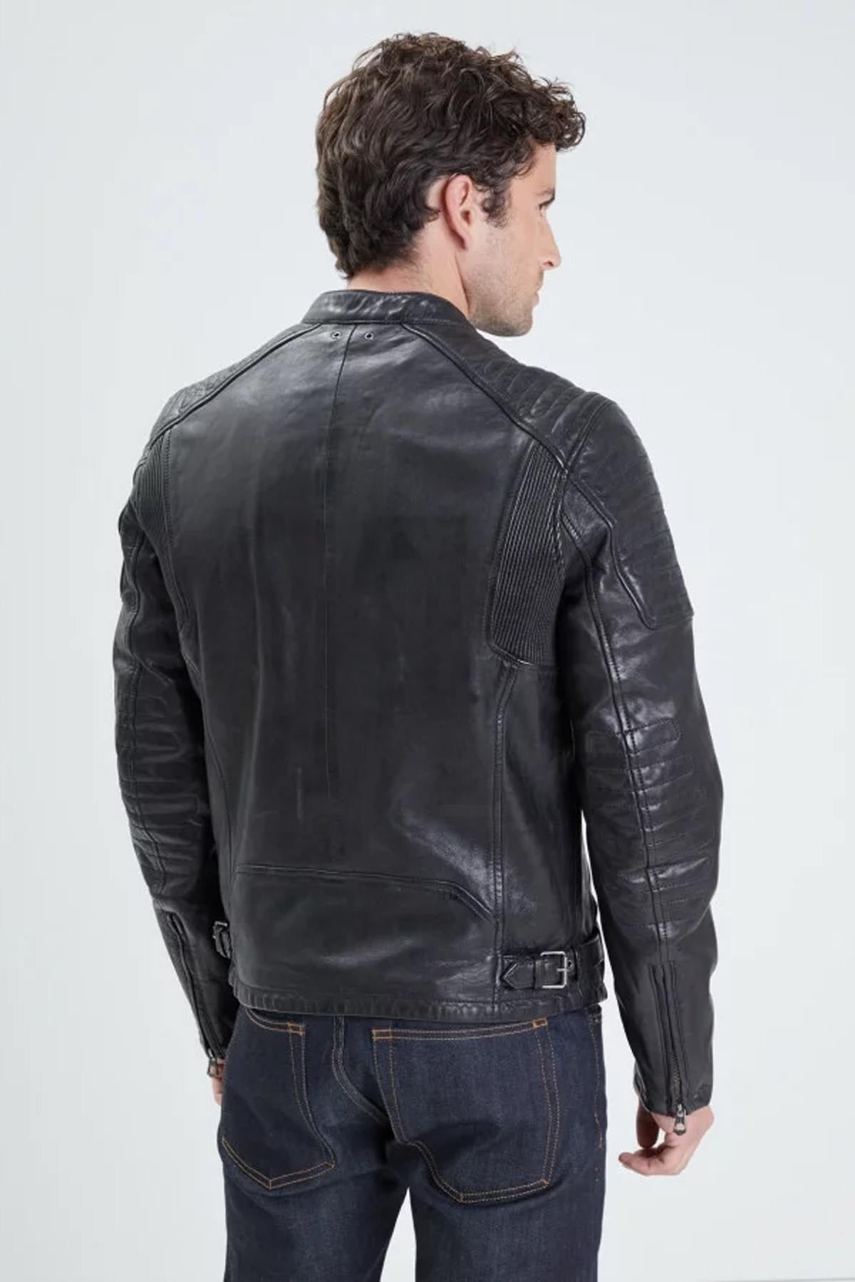 Washed lambskin jacket in black, slim and adjustable for a sharp look. - Image n°4