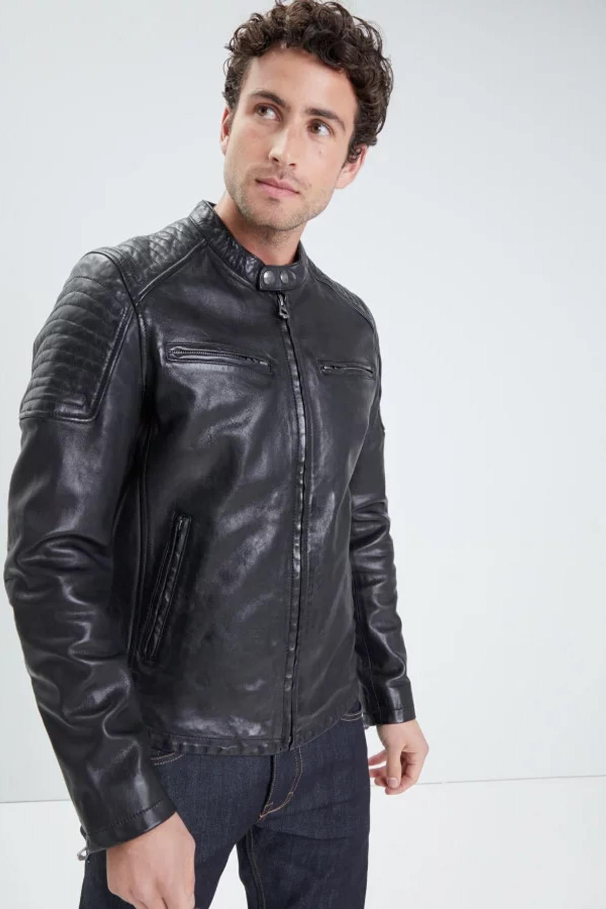 Washed lambskin jacket in black, slim and adjustable for a sharp look. - Image n°3