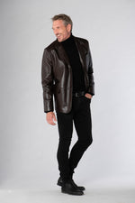 Cityzen's maroon lambskin blazer: glossy, tailored, timeless. - Image n°2