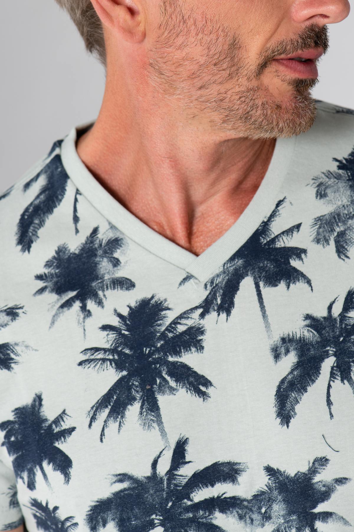 Palm tree pattern V-neck t-shirt - Image n°5