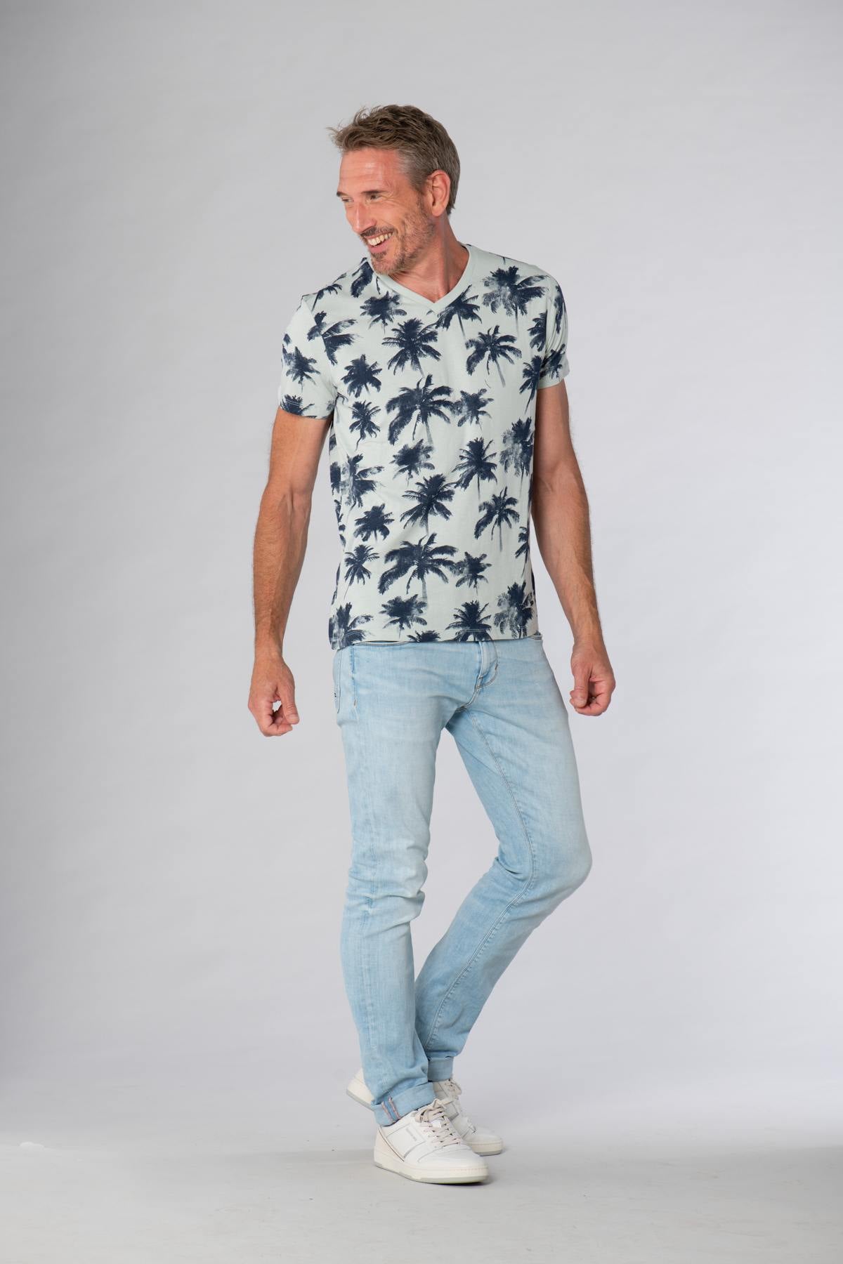 Palm tree pattern V-neck t-shirt - Image n°2