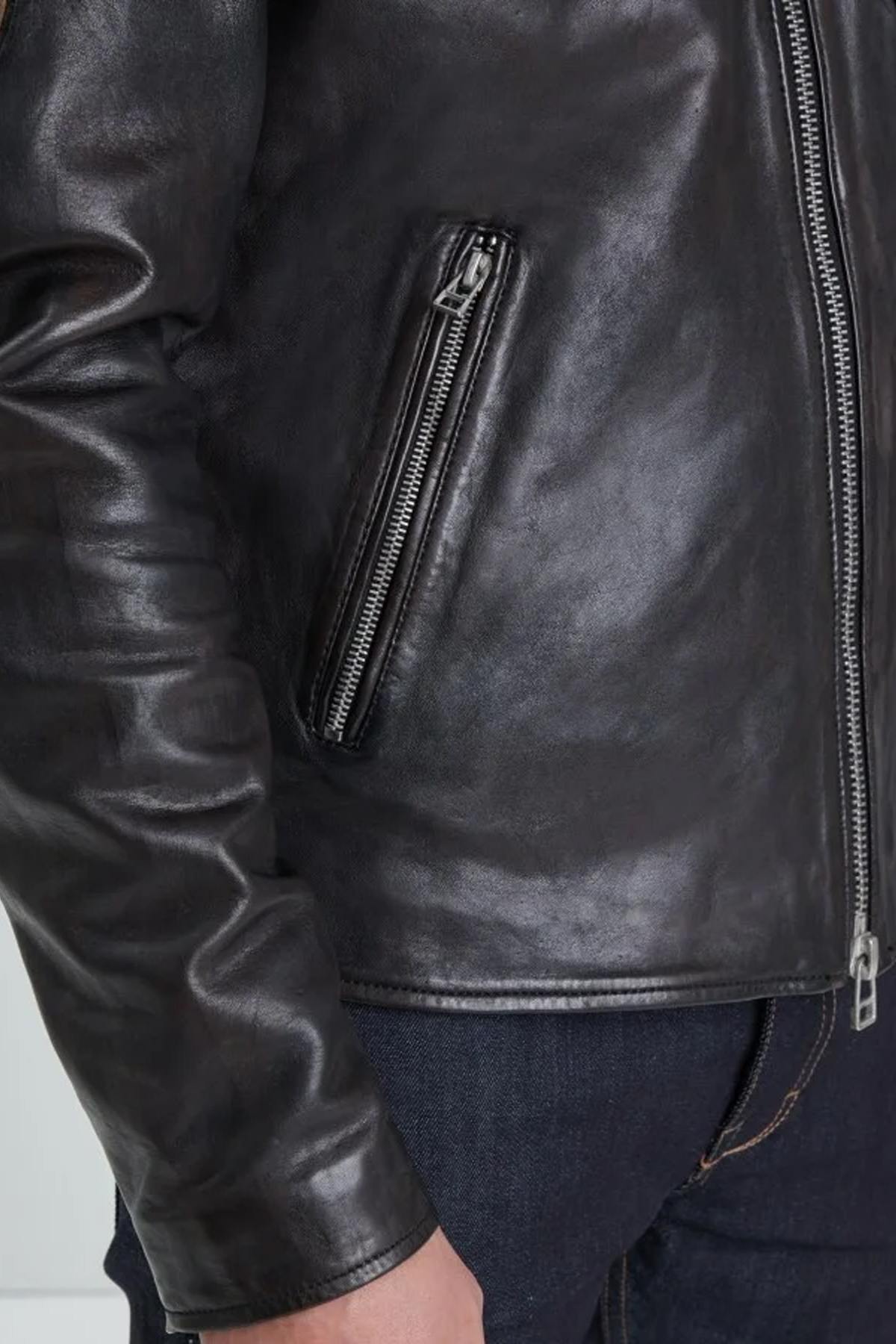 Daytona's black lambskin jacket: seven patches, removable collar. - Image n°6