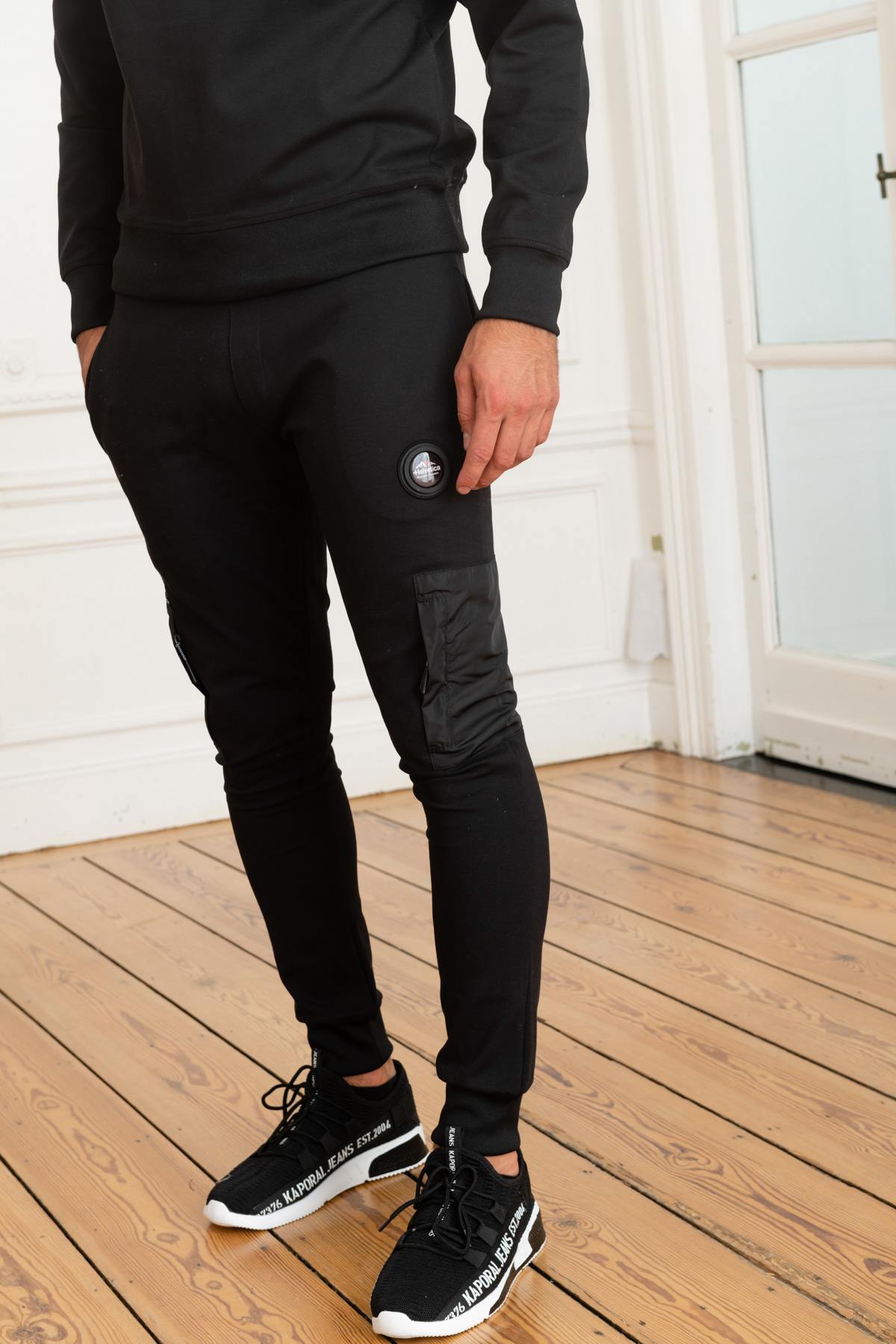 Black slimfit pants - Image n°1