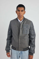 Grey varsity jacket: cowhide leather, teddy sleeves, Redskins "R". - Image n°3