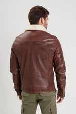 Dark cognac lambskin jacket with removable vegan sherpa collar. - Image n°4