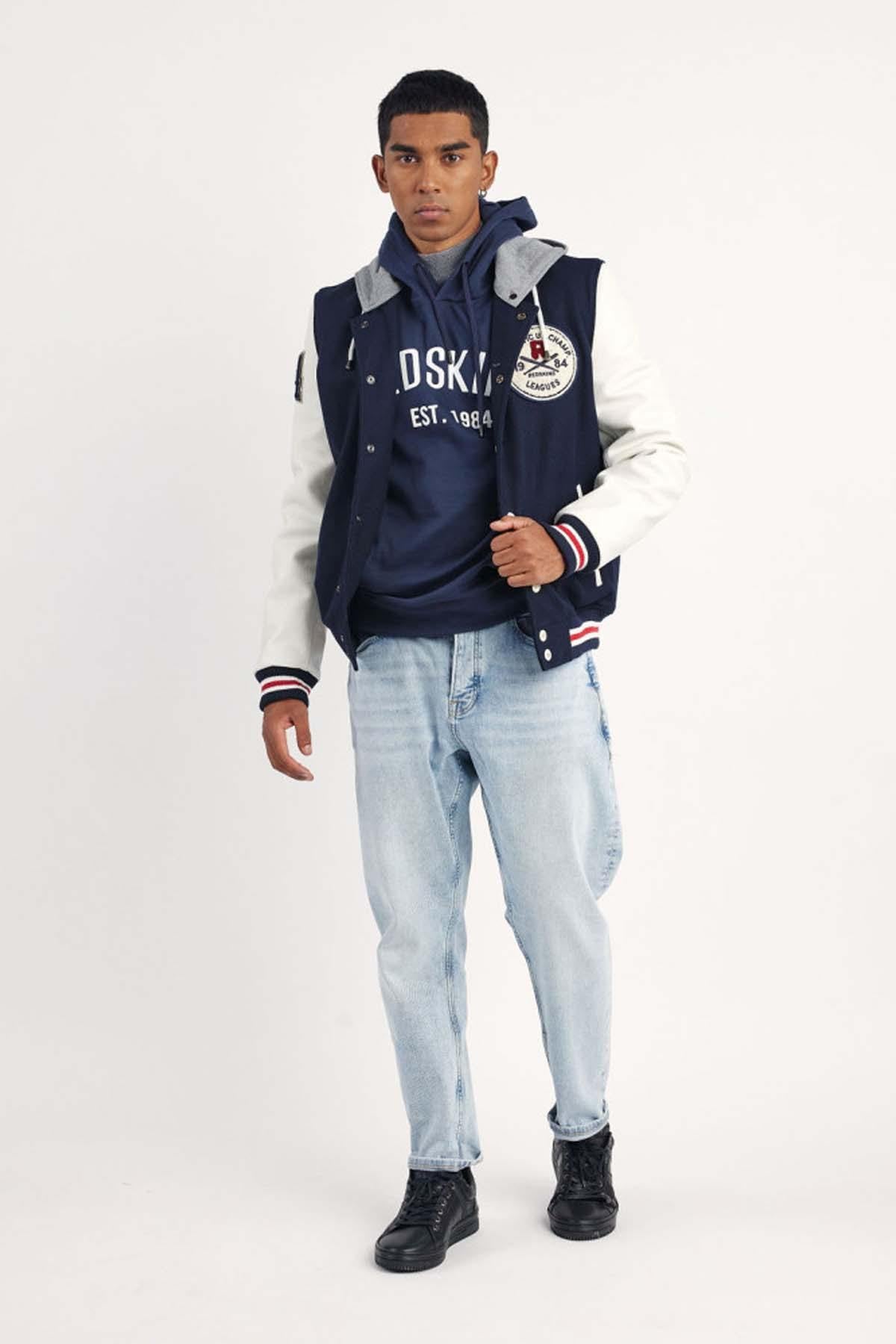 Redskins' Dunk Hatch: dark navy vachetta leather with white accents. - Image n°4