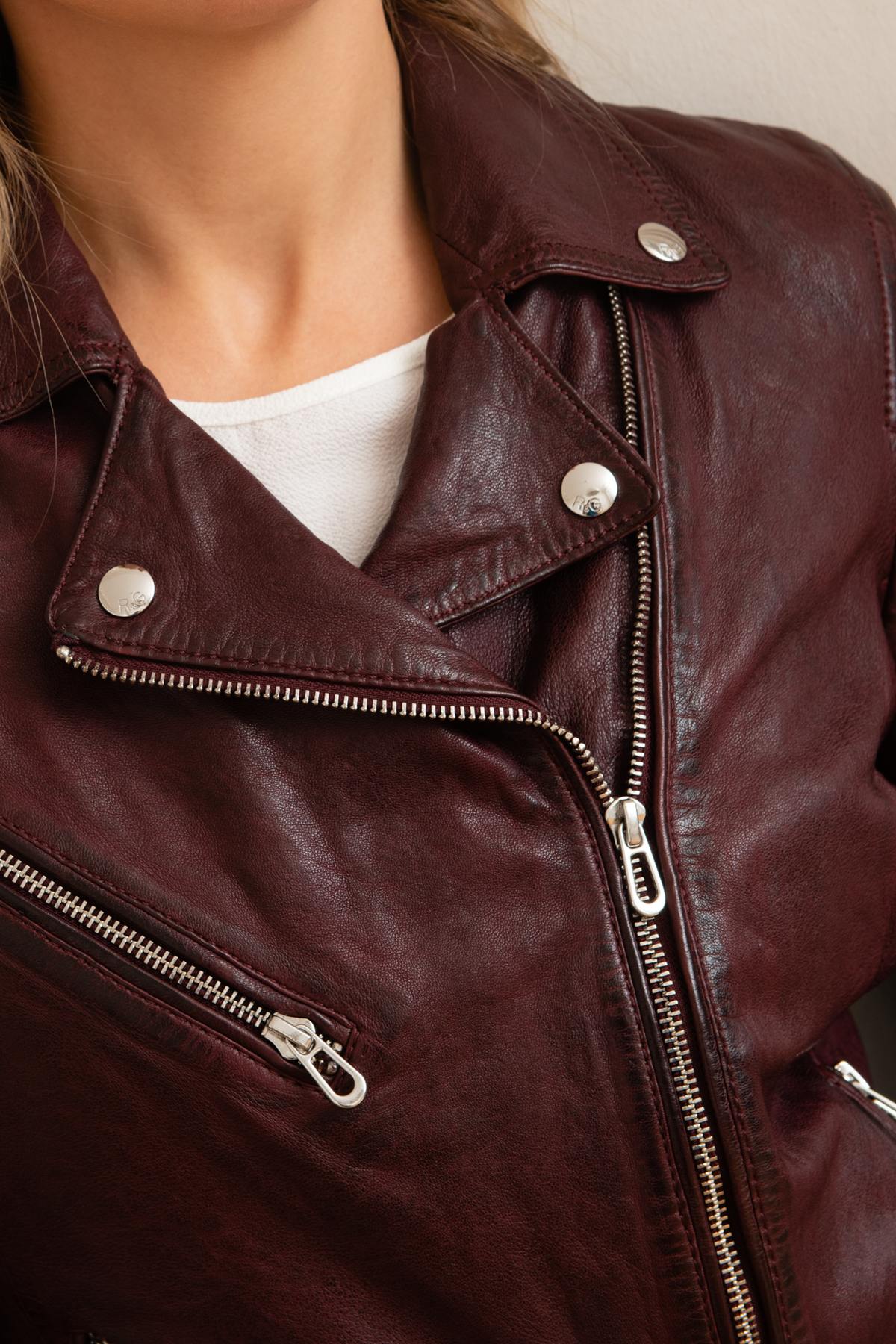 Burgundy lambskin biker with asymmetric zip and zipped cuffs. - Image n°7