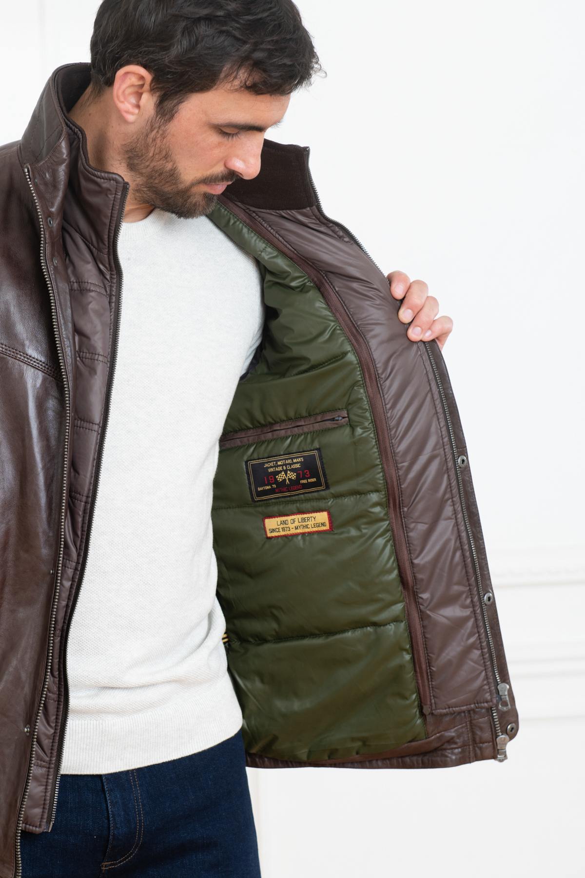 Timeless brown lambskin jacket with biker flair and removable warmth. - Image n°4