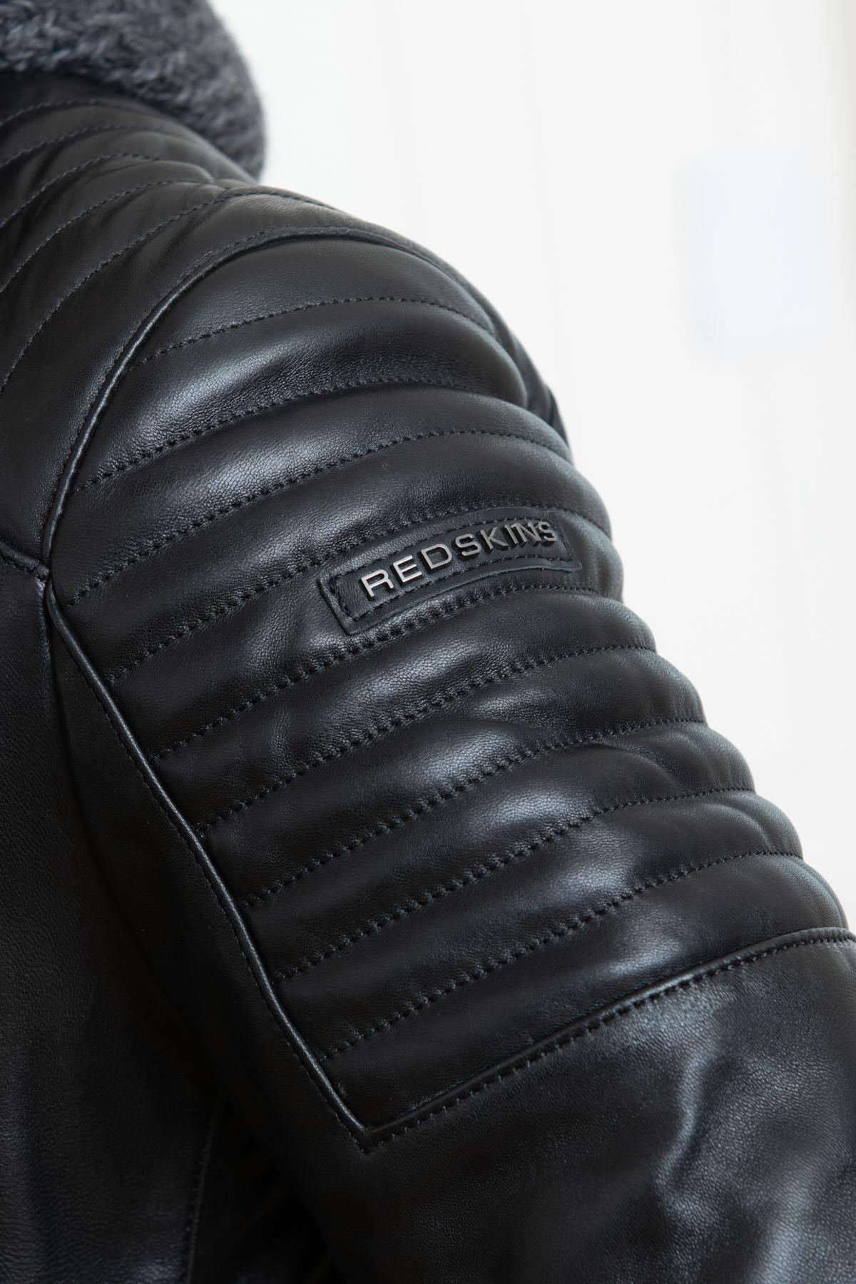Slim black lambskin jacket with a zip-off wool hood for urban edge. - Image n°9