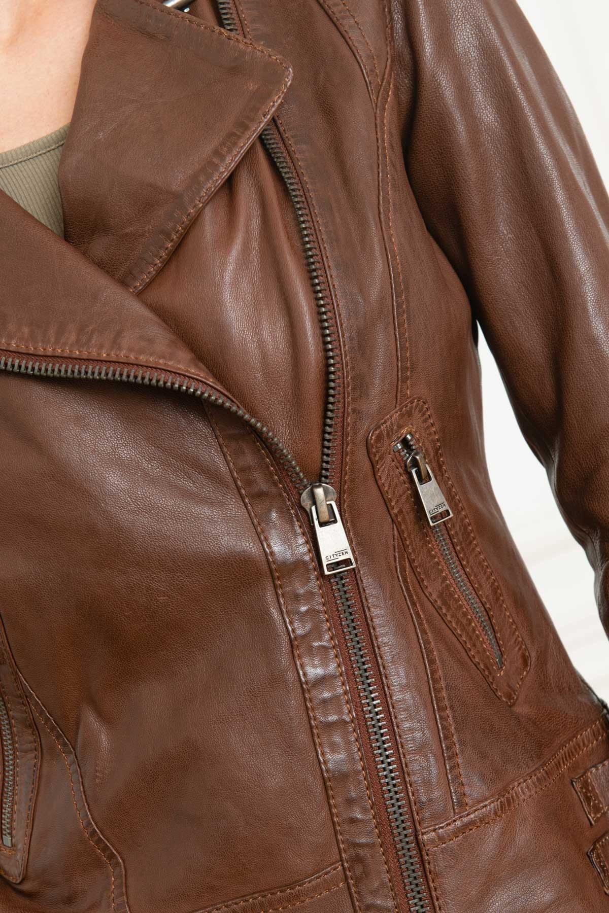 Mid-brown sheepskin biker jacket with vintage patina and adjustable straps. - Image n°12