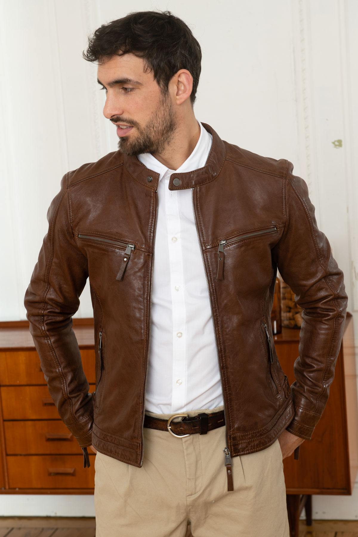Mid-brown leather jacket with a motard collar and a snug, aged fit. - Image n°6