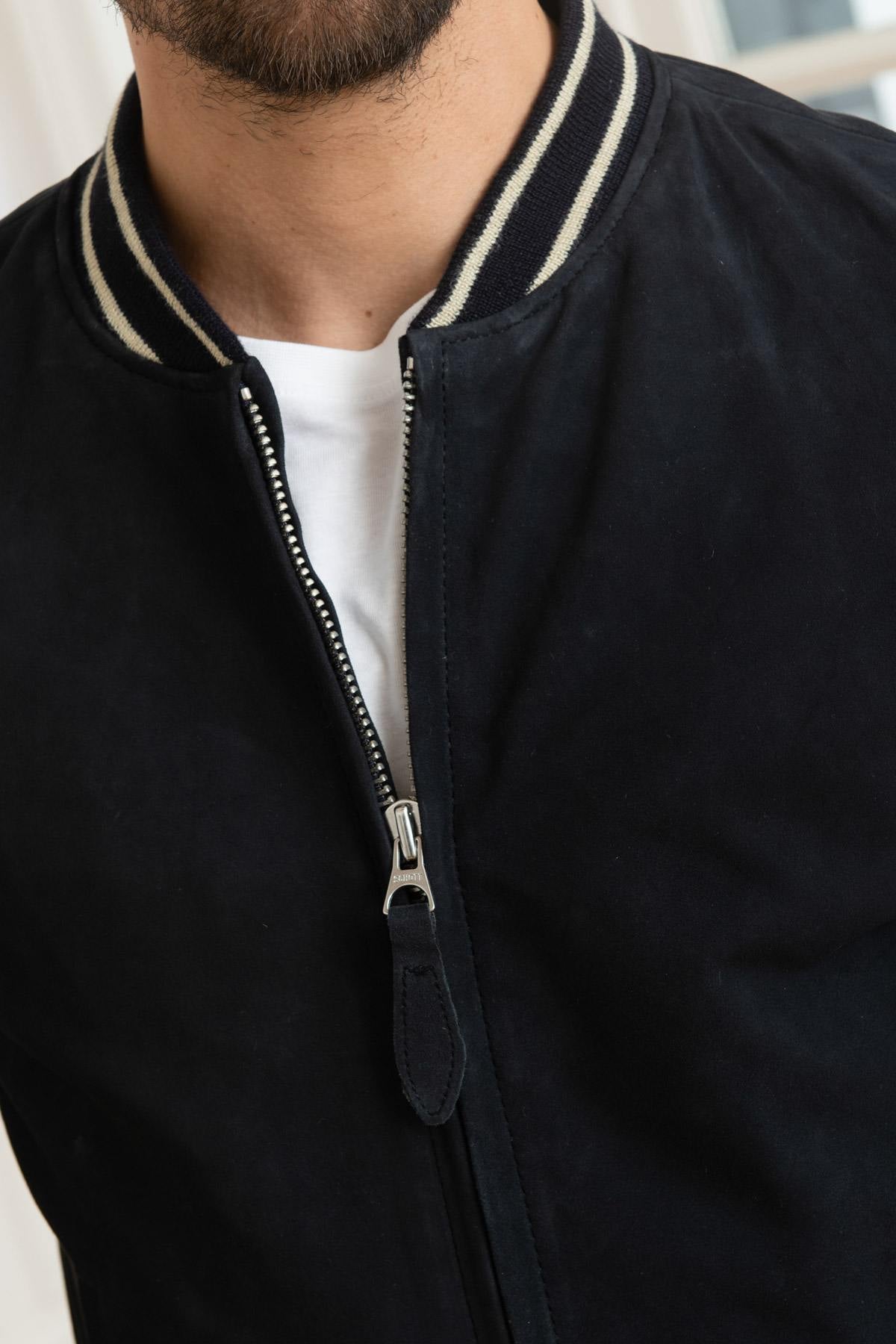 Schott's navy suede bomber in goatskin. Casual, all-season, timeless. - Image n°6