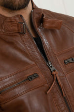 Rich cognac leather jacket, slim fit with quilted detailing for style. - Image n°10