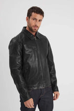 Washed lambskin jacket, slim fit, shirt collar-retro yet versatile. - Image n°1