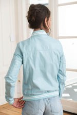 Slim-fit lambskin jacket in sky blue. Striped cuffs for a sporty edge. - Image n°5