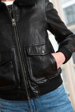 Vintage black leather jacket with removable fur collar - Image n°9