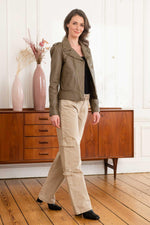 Schott's khaki lambskin Perfecto-slim, matte, and timeless for her. - Image n°2