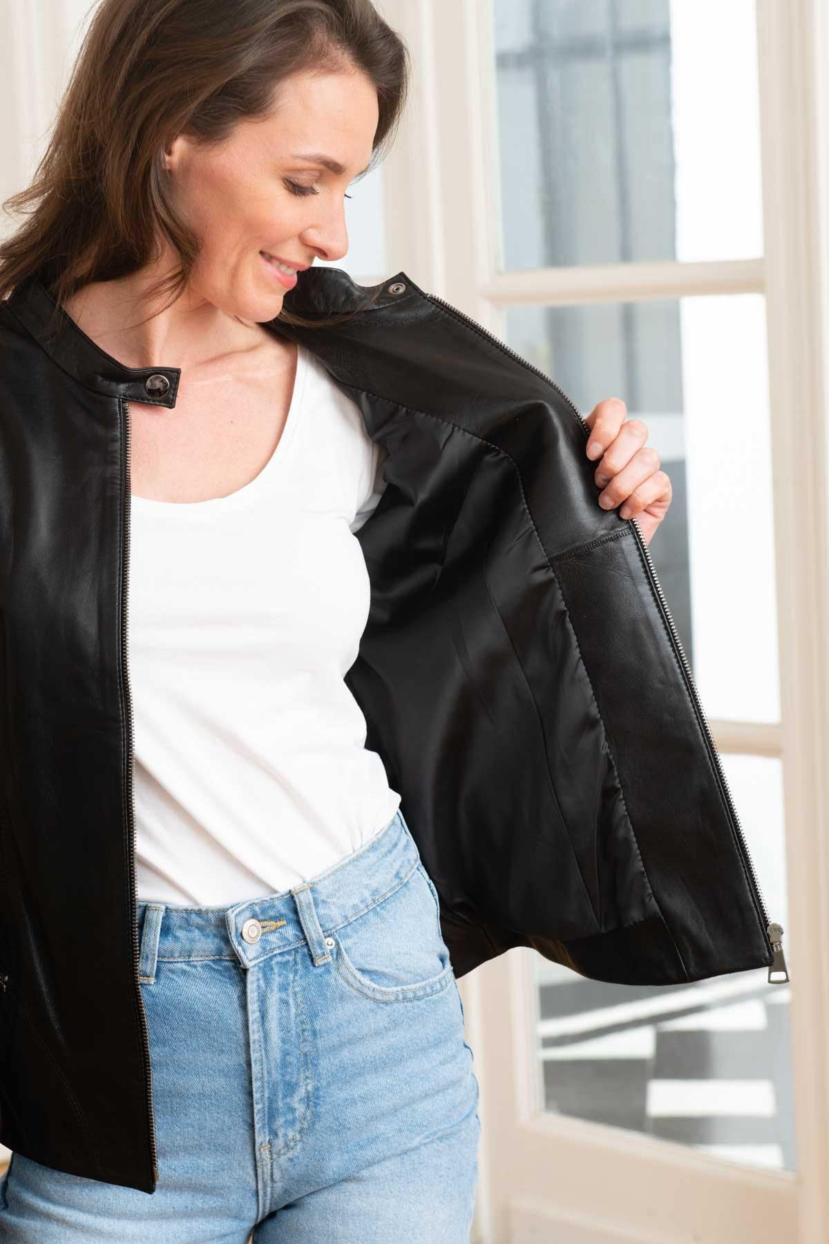 Black lambskin jacket with a biker collar and a regular fit. - Image n°3