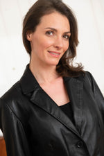 A sleek black lambskin blazer, timeless and versatile for any season. - Image n°6