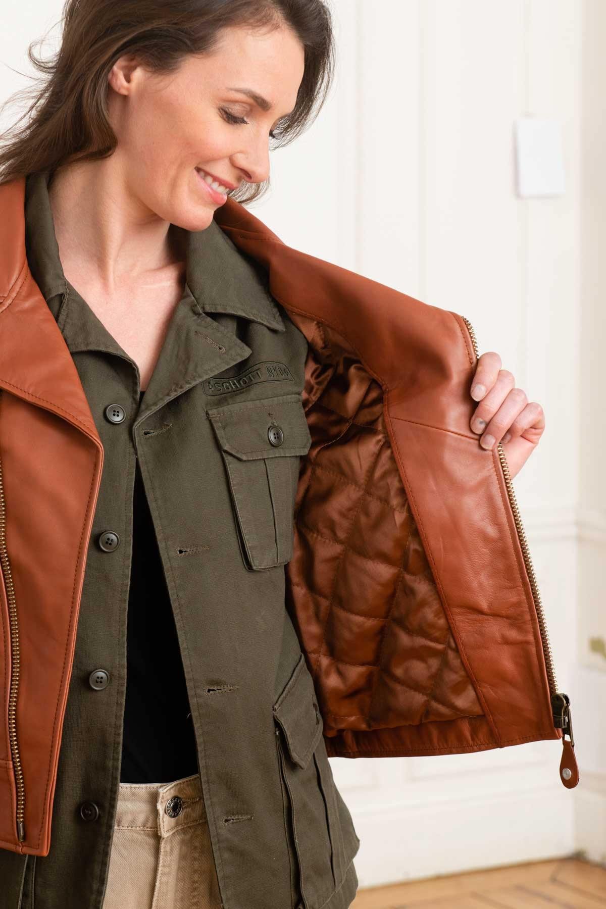 Schott's LCW1601D Cognac: lambskin Perfecto, slim-fit and timeless. - Image n°4