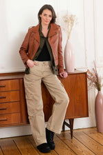 Schott's LCW1601D Cognac: lambskin Perfecto, slim-fit and timeless. - Image n°2