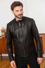 Black lambskin jacket, moto collar, regular fit-ideal for any season. - Image n°3